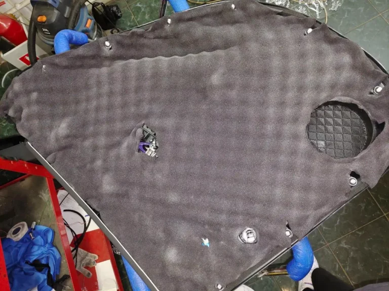 Шумоизоляция дверей Changan Uni-T-4