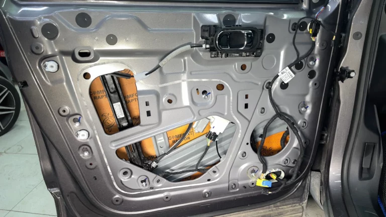 Шумоизоляция дверей Citroen C5 Aircross 2022-3
