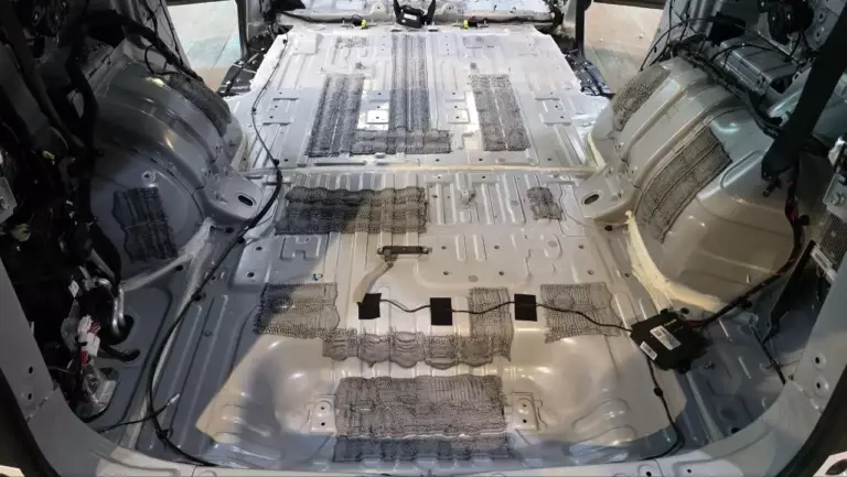 Шумоизоляция багажника GAC M8-1
