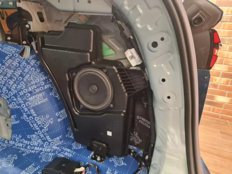 Geely Monjaro баг7