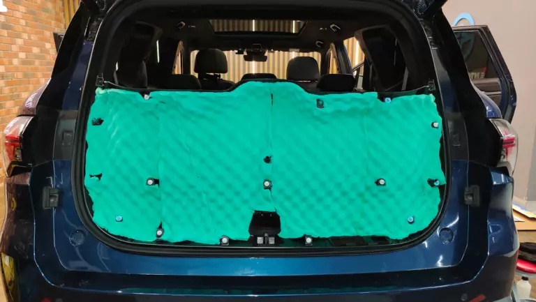 Шумоизоляция дверей Geely Okavango-5