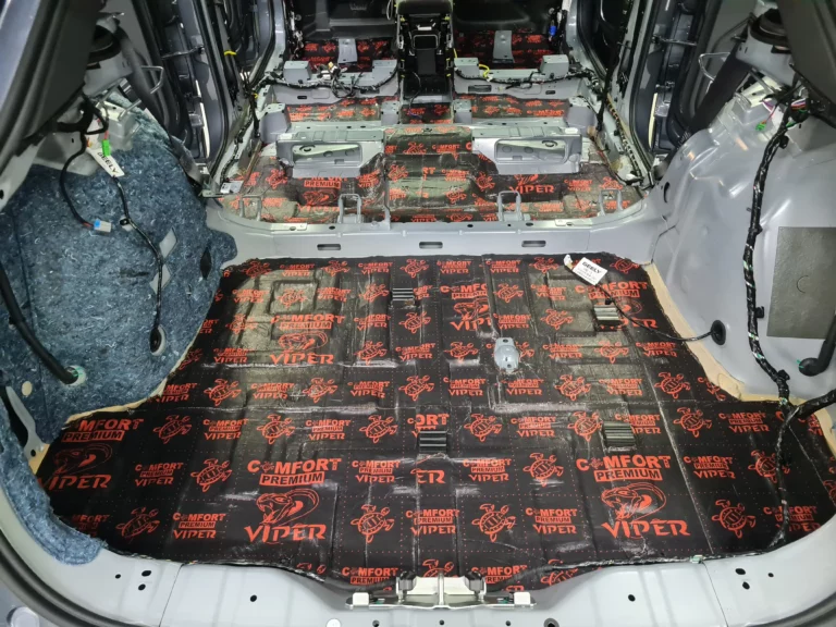 Шумоизоляция багажника Geely Tugella-2