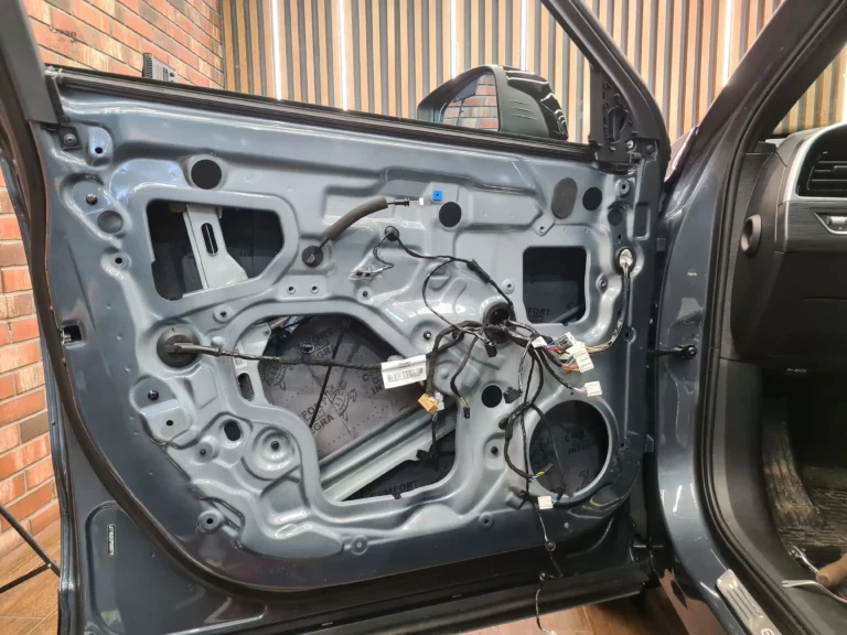 Шумоизоляция дверей Geely Tugella-4