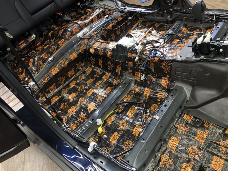 Шумоизоляция пола Subaru Outback