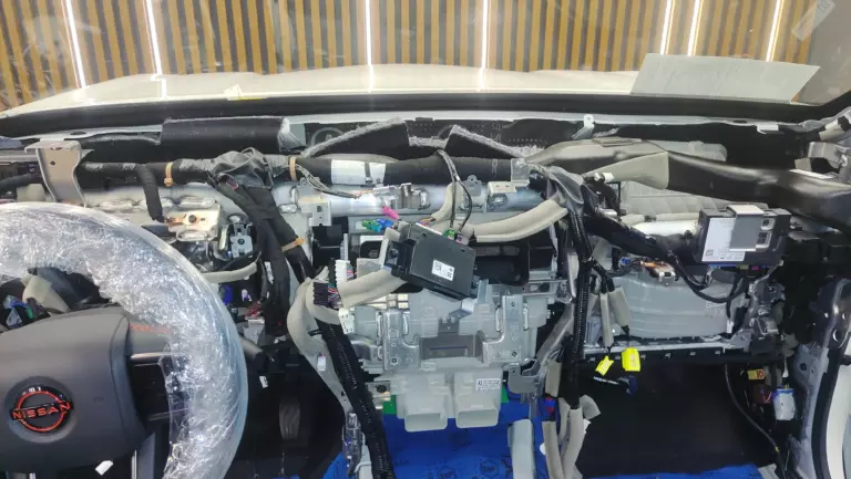 Шумоизоляция торпедо Nissan Armada-5