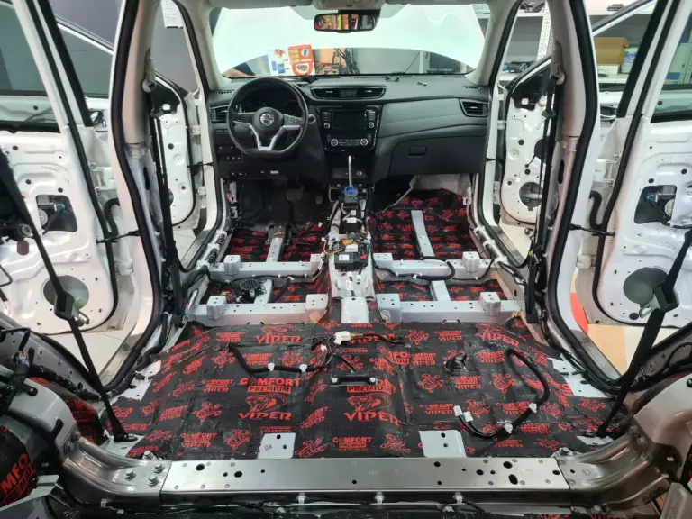Шумоизоляция пола Nissan X-Trail-1