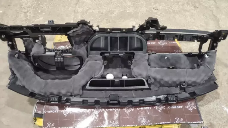 Шумоизоляция торпедо Skoda Kodiaq-5
