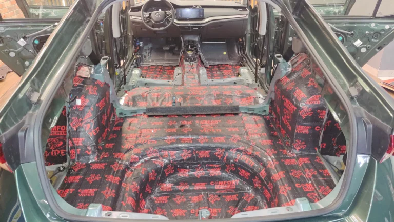 Шумоизоляция багажника Skoda Octavia A8-6