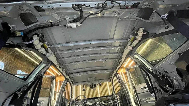 Шумоизоляция крыши Toyota Highlander-1