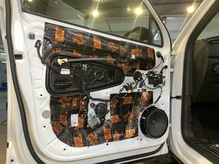 Шумоизоляция двери Volkswagen Tiguan 2021-3