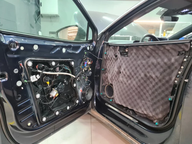Volkswagen id4 двер 5