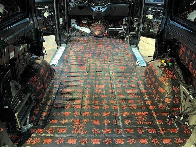Шумоизоляция багажника Mercedes V-class-1