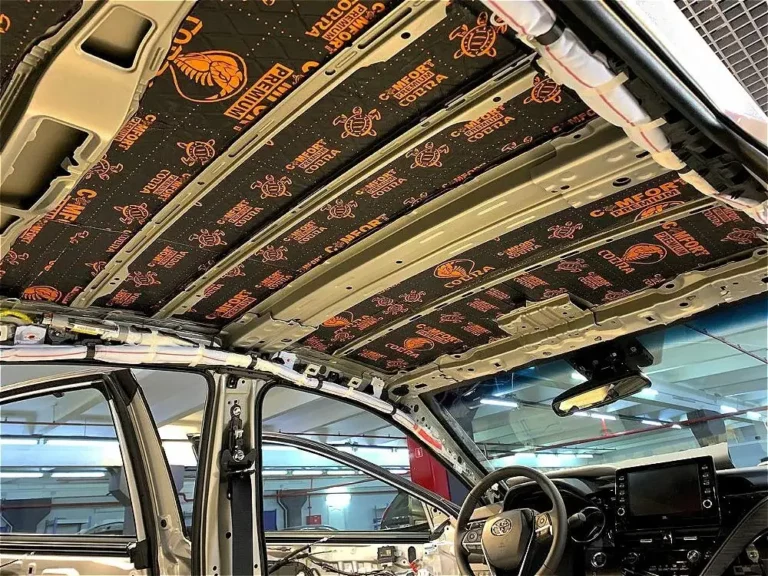 Шумоизоляция крыши Toyota Camry 2021-2