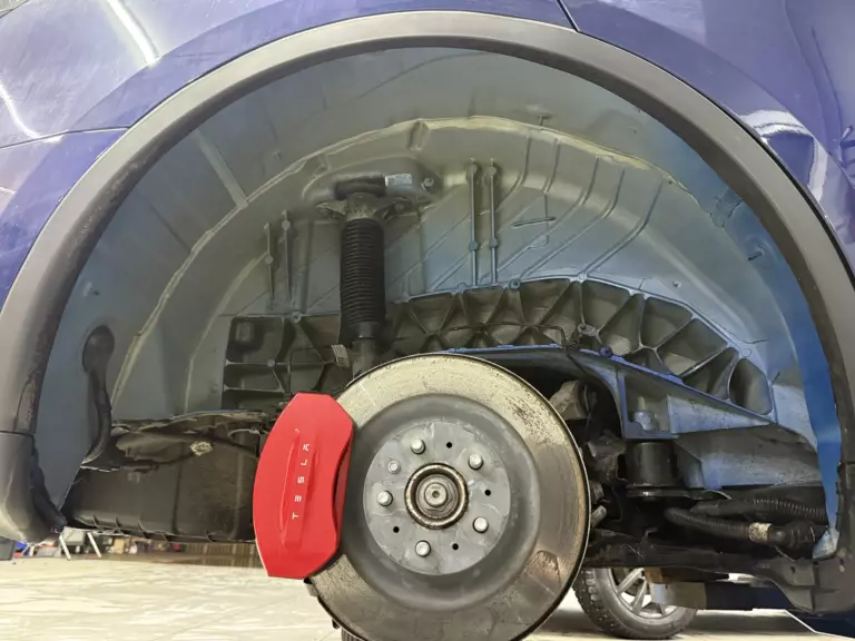 Шумоизоляция арок Tesla Model 3-1