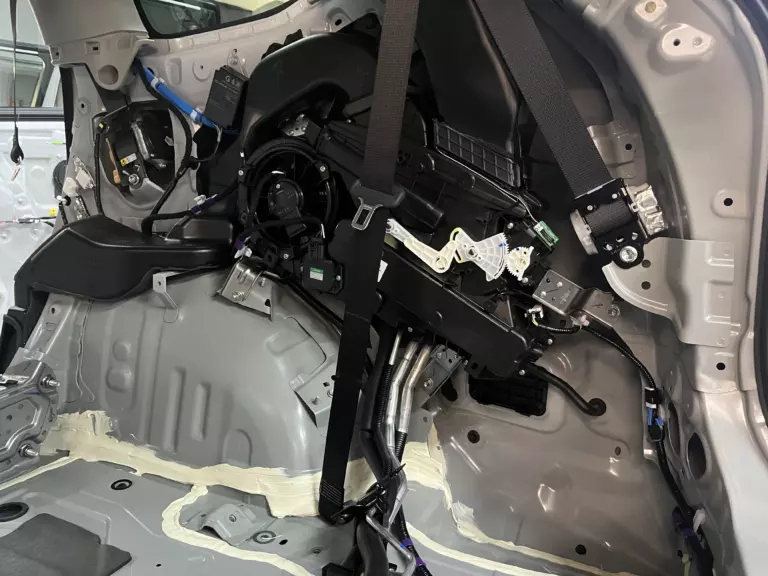 Шумоизоляция багажника Toyota Highlander-2